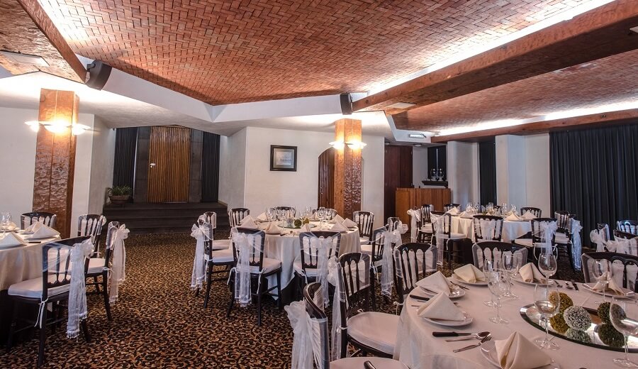 Salón Vitrales
