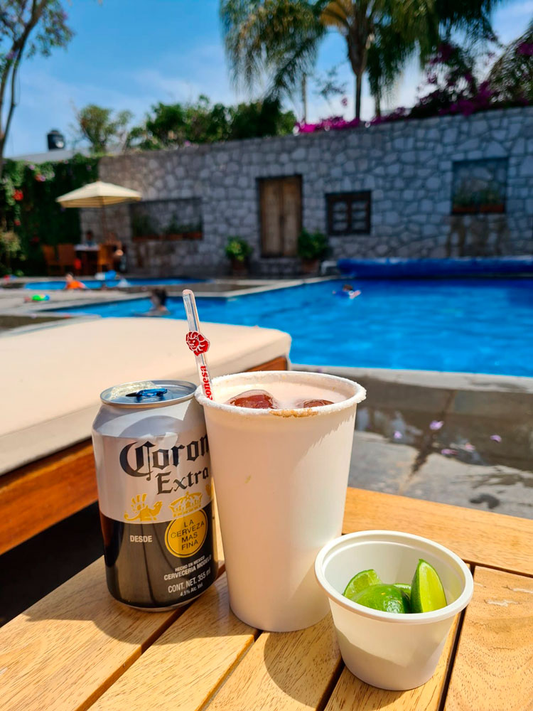 Servicio en la alberca